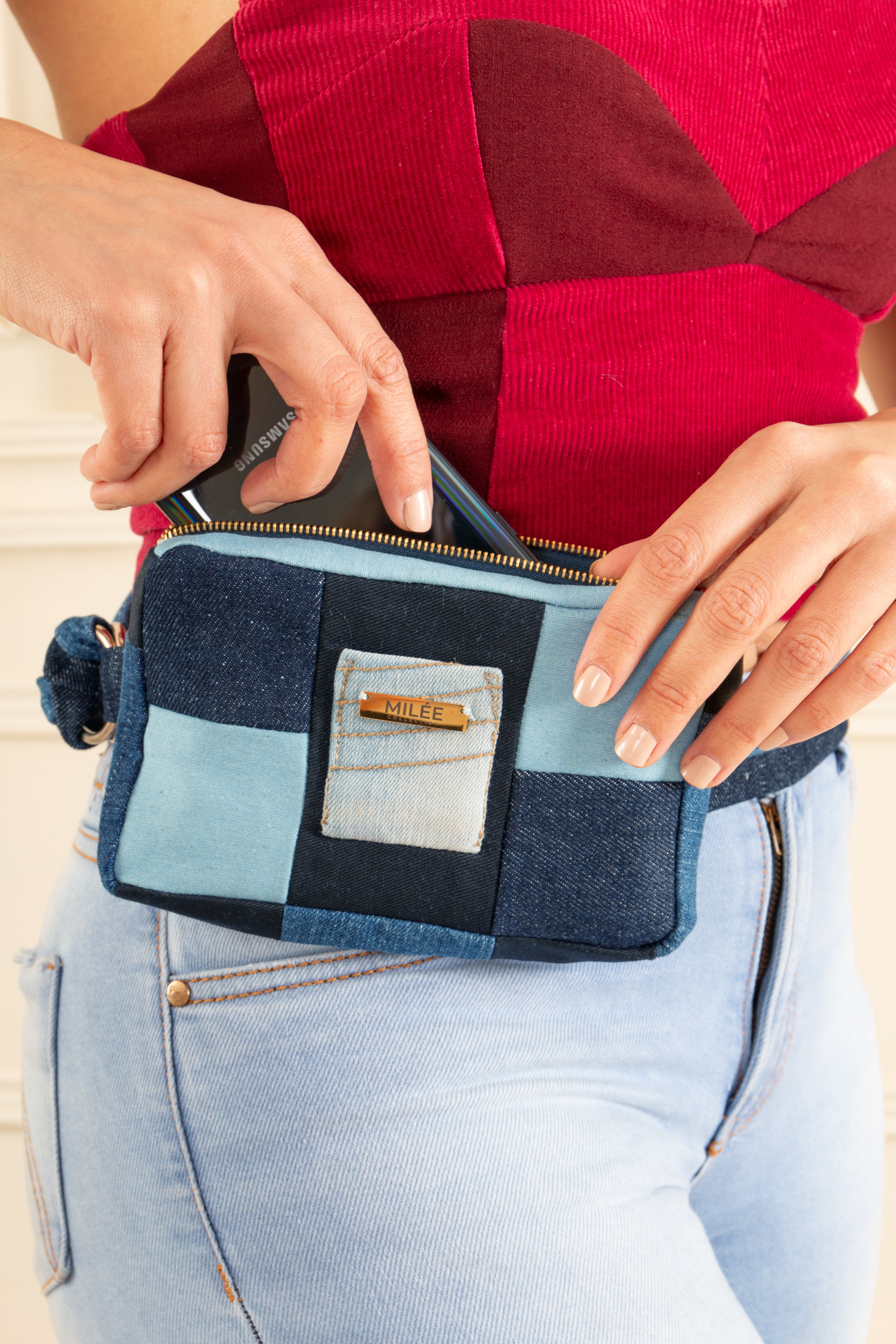 Milée Fanny Pack en Denim upcycled – cangurera artesanal de retazos de jeans reciclados con correa ajustable